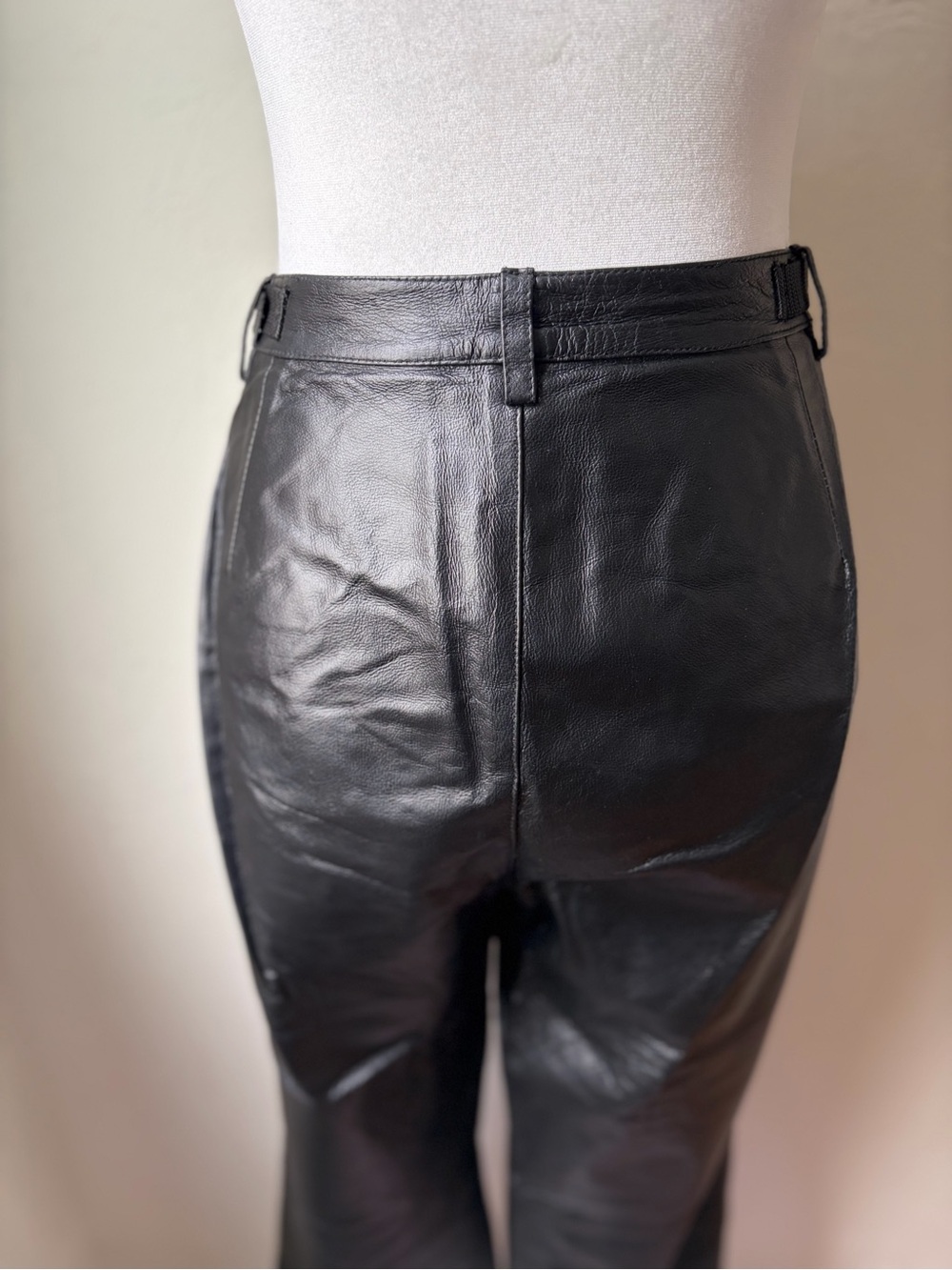 Vintage Newport News Genuine Leather High Rise Cropped Pants Black Size 8 - Picture 9 of 12